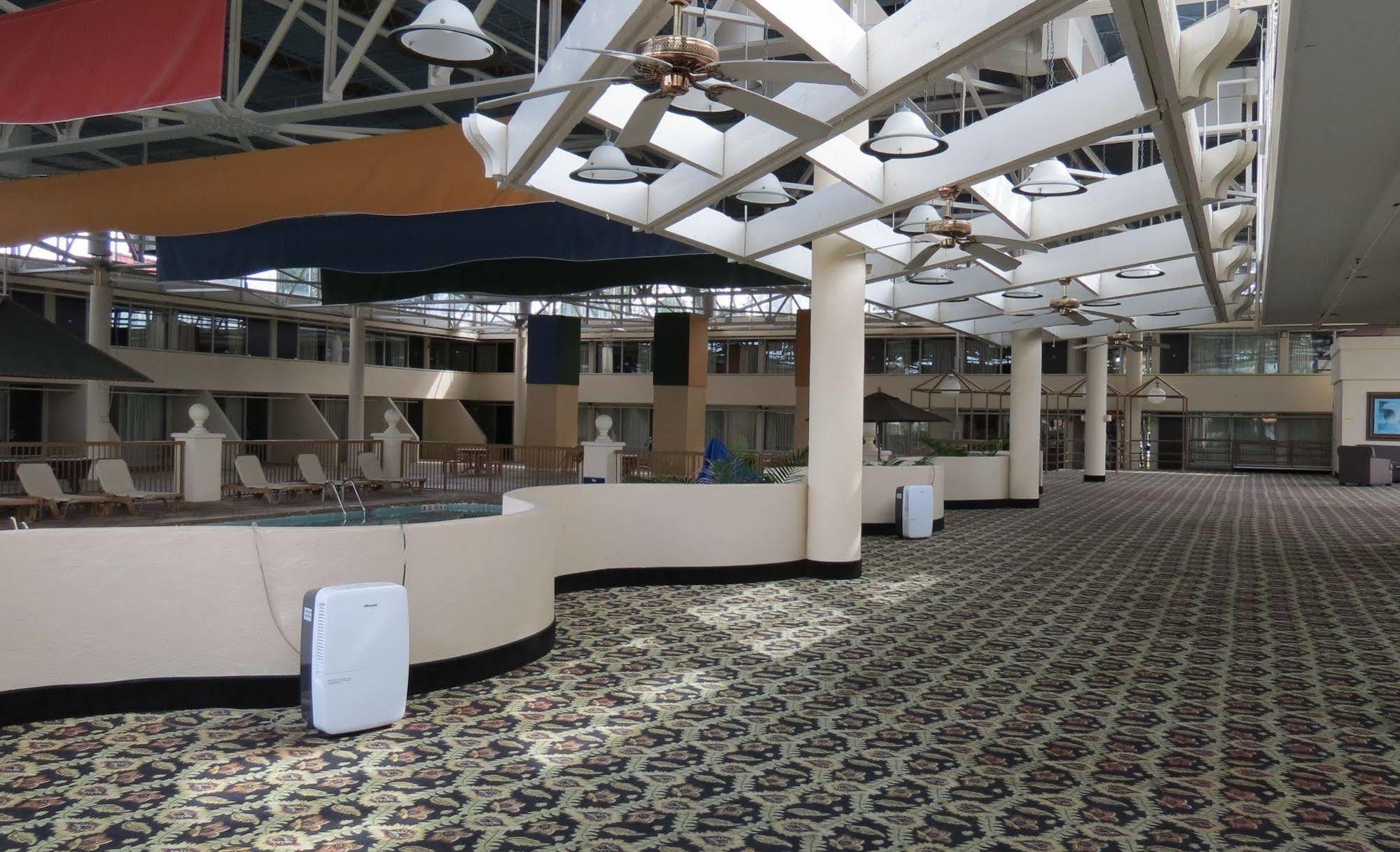 Days Inn By Wyndham Montgomery Near Aum Εξωτερικό φωτογραφία